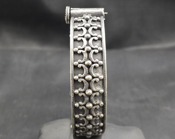 Beautiful Handmade Authentic Silver Tibeten Silver Massive Carved Bangle/ Bracelet