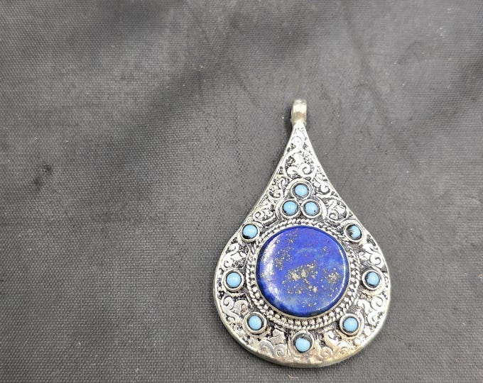 Authentic Real Silver Beautiful Vintage Silver Near Eastern Pendant With Natural Lapis Lazuli Stone