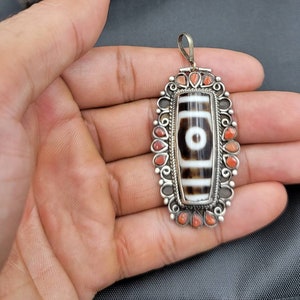 Dzi Tibetan Agate Eyes Ancient Unique Rare Stone Silver Pendant