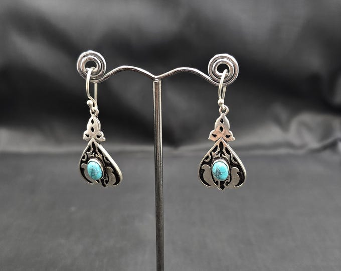Beautiful Vintage Soild Silver Handmade Earrings With Natural Turquoise Stone