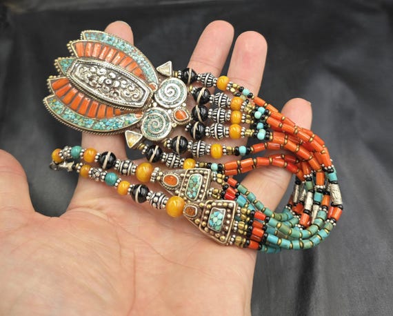 ヴィンテージチベットシルバーネックレス：ターコイズ＆コーラル