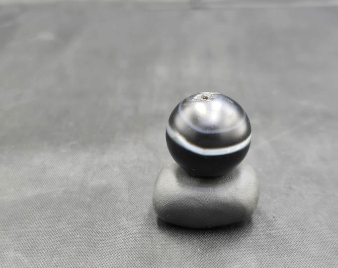 Ancient Sulimani Round Bead – Rare Vintage Black Agate Stone, Antique Yemani Tribal Jewelry Bead