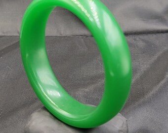 Natural Green Jade Stone Bangle - 7.5cm