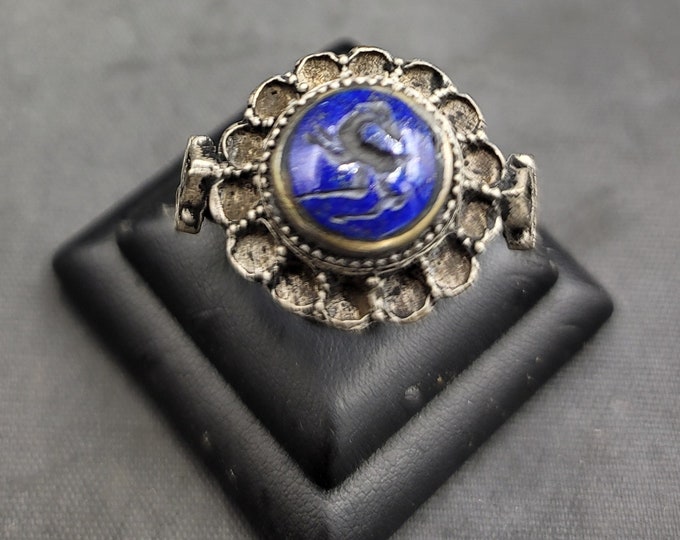 Beautiful Vintage Silver Lovely Ring With Natural Lapis Lazuli Stone Deer Intaglio