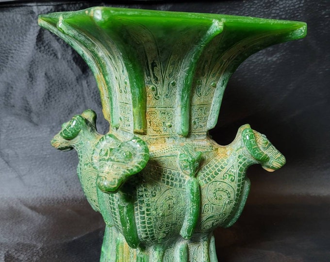 Antique Old Tibeten Natural Jade Stone Carved Unique Beautiful Pot With 4 Deer Head Flowers Pot Art Deco