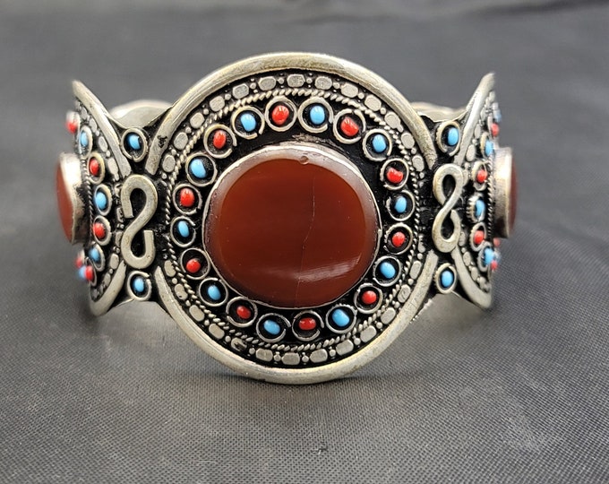 Beautiful Vintage Silver Mid Century Bangle / Bracelet With Natural Lapis Lazuli Stone