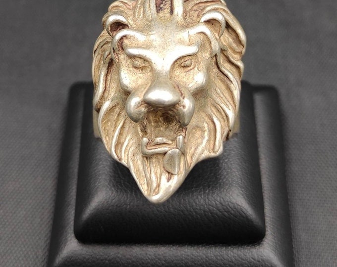 Medival Silver Vintage Unique Nepali Old Silver Loin Head Ring