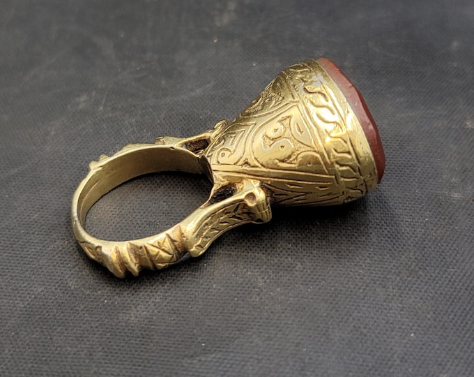 Vintage Agate Stone Ring: Gold on Silver Islamic Blessing Carved