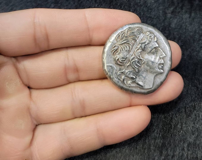 Cicra 3rd-5th Century Soild Antique Silver Roman Empire King Coin