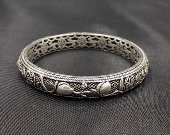 Handmade Silver Carved Bangle Bracelet: Vintage Tibetan Jewelry