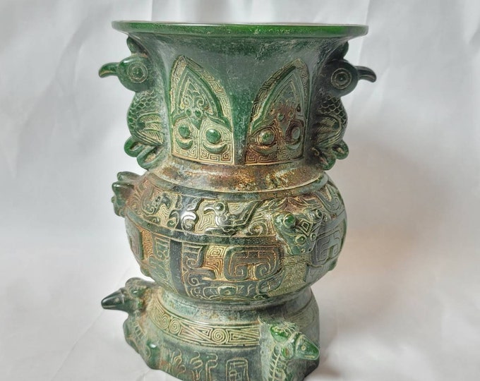 Early 16th Century Wonderful Ancient Unique Carved Natural Jade Tibeten Carved Pot Flowers Pot Art Deco