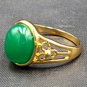 Beautiful Vintage Gold on Silver Ring With Natural Green Jade Stone image 3