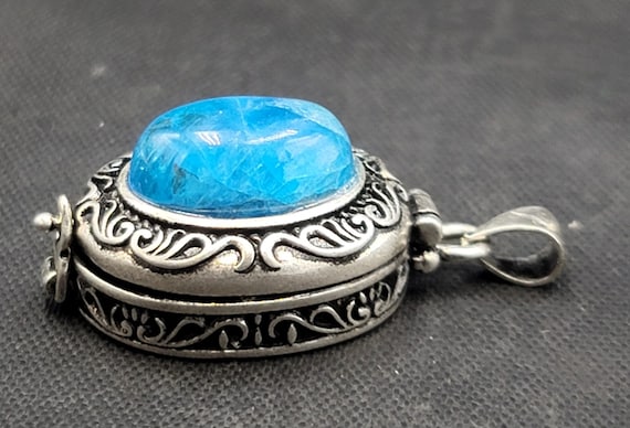 Sterling Vintage Silver Handmade Box Pendant With… - image 3