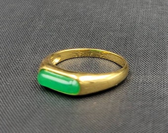 Schönes Vintage Gold auf Silber Ring mit natürlicher Grüner Jade-Stein