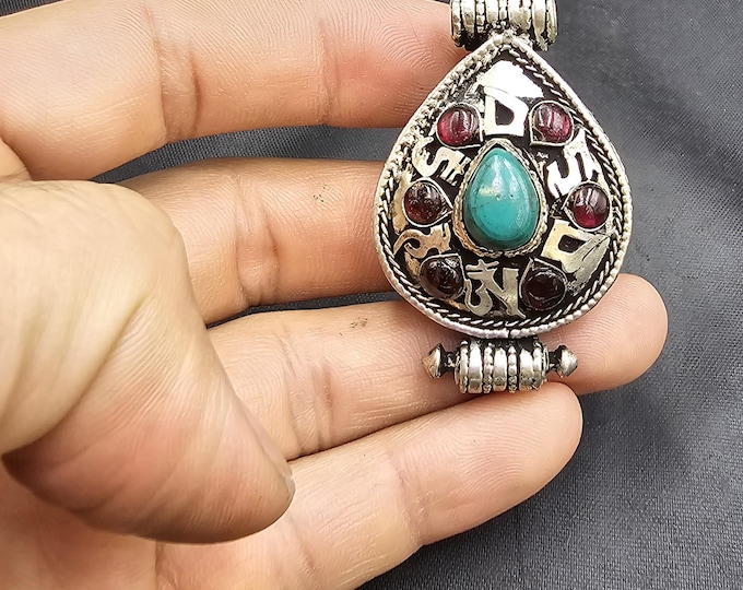 Handmade Authentic Silver Nepali Design Gao Pendant With Natural Gemstone Turquoise Stone