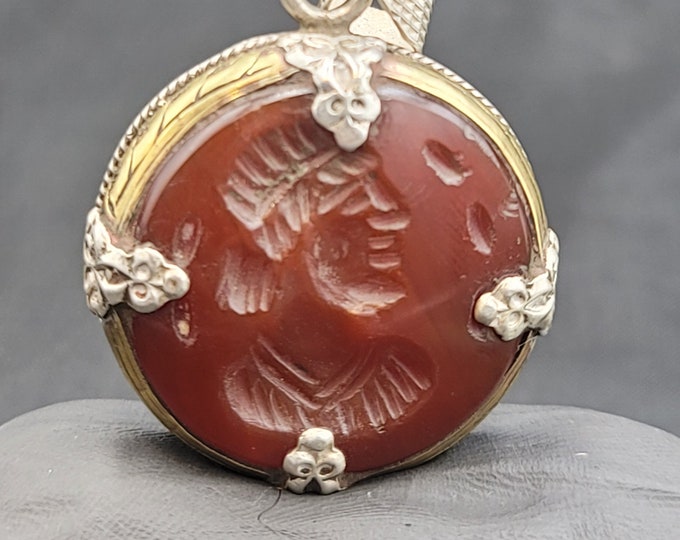 Ancient Agate Unique Cicra Late 2nd Millennium BC Gilgamesh Intaglio Silver Pendant