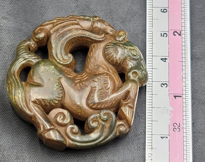 Beautiful Quality Ancient Jade Stone Hourse Carved Handicraft Amulet Pendant