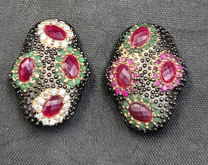 A Pair Beautiful Vintage Silver Victorian Beads With Natural Red Ruby Gemstone