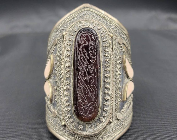 Huge Vintage Egyptian Silver Bangle With Natural Agate Islamic Calligraphy Carved