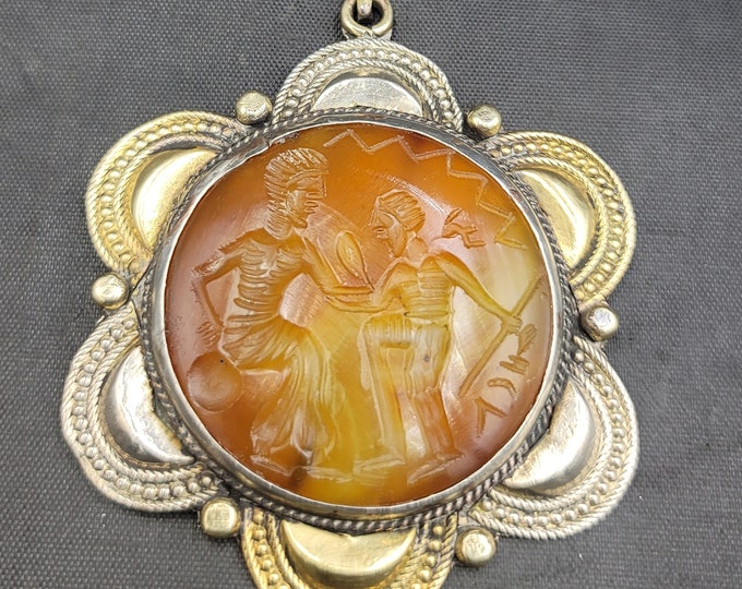 Unique Beautiful Antique Silver Pendant With Agate Stone King And Queen Intaglio