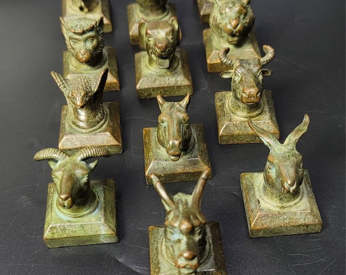 Beautiful 12 Chinese Calendar Zondic Signs Bronze Antique Chinese Chess Set