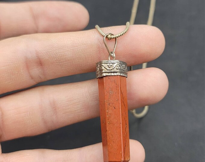 Natural High Grade Quality Red Jesper Gemstone Pendant With Silver Chain