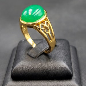 Beautiful Vintage Gold on Silver Ring With Natural Green Jade Stone image 8