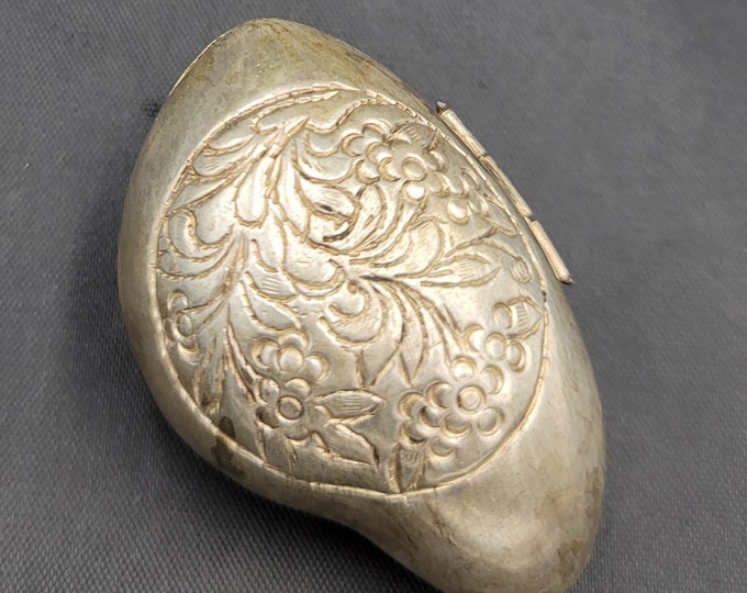 Vintage Old Silver Beautiful Handmade Mango Shape Pill Box