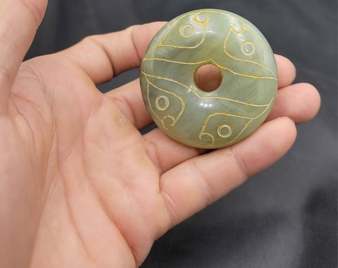 Wonderful Antique Natural Green Chinese Jade Stone Amulet Pendant