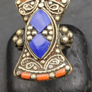 Afghanistan Lapis Lazuli Stone Late Medaval Silver Ring With Natural Coral