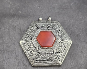 Vintage Silver Afghanistan Pendant with Natural Agate Stone
