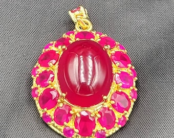 ハンドメイドのルビー宝石ペンダント：20Kゴールドオーバー