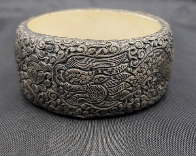 Super Vintage Tibetan Drogon Silver Carved Bangle