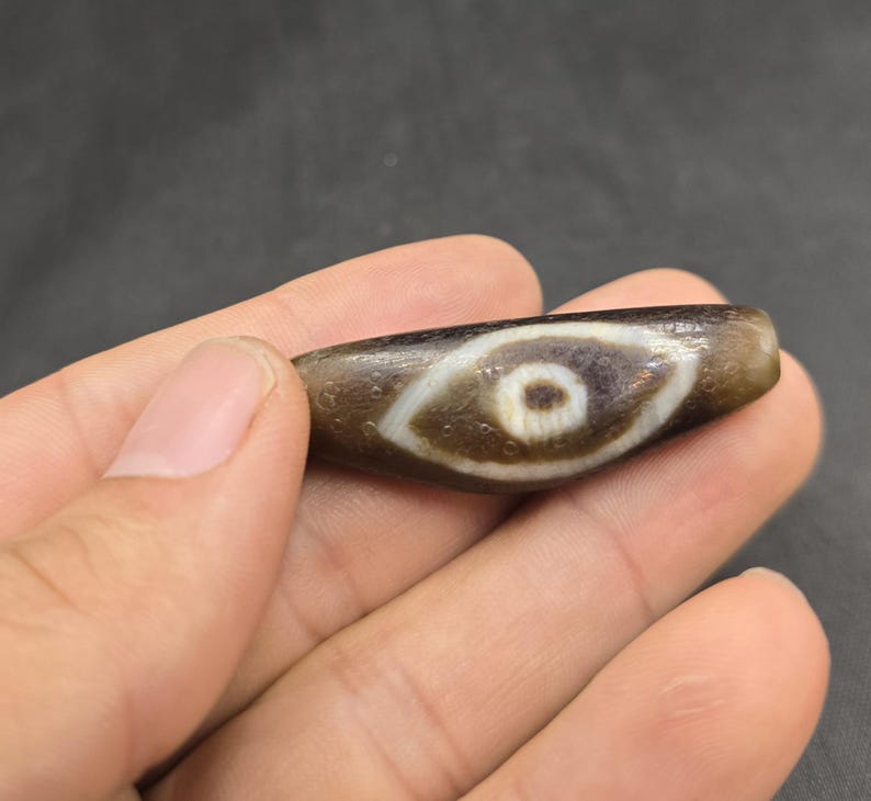 Amuleto de protección poderoso con forma de ojo antiguo y banda, único y raro, de piedra de ágata antigua. imagen 7
