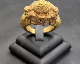 Antique Gold Gulit Temple Ring - Pyu Design, Size 11