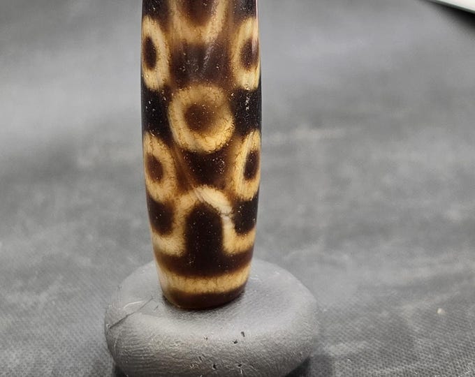 Ancients Tibeten Indo Old Agate Dzi Bead With Motifs Eyes 1200 BC Beautiful Agate Stone Beads Amulet