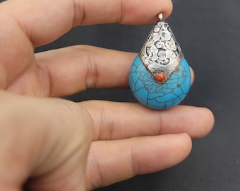 Handmade Vintage Silver Pendant: Turquoise & Coral Stone