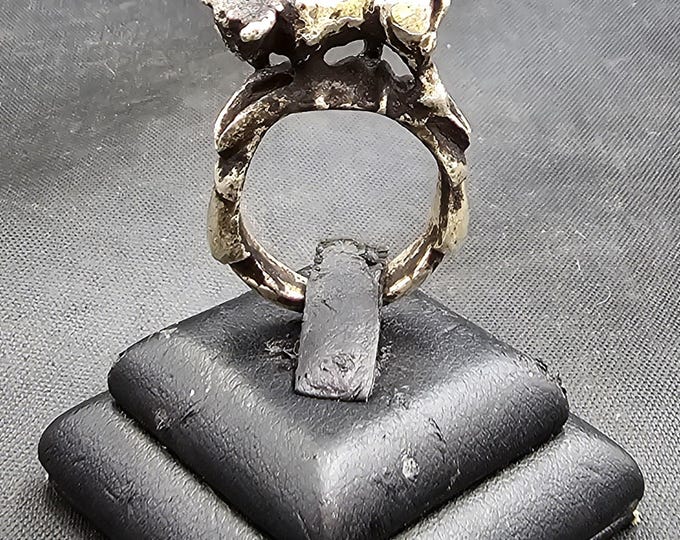 Soild Silver Antique Authentic Beautiful On top Unique Rare Ring