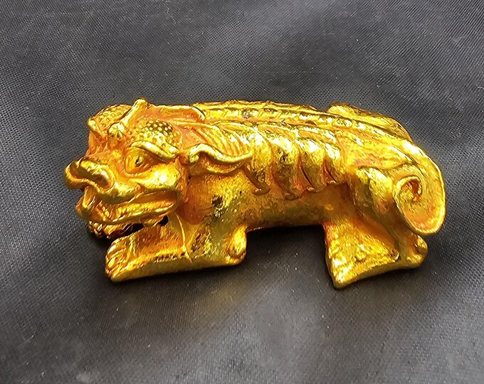 Beautiful Vintage Gold Guliting Wonderful Tibeten Temple Unique Loin