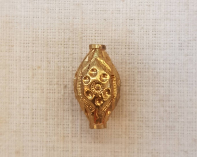 20k Gold Sheet Over Wax Beautiful Antique Squash Melon Shape Beads Pendant