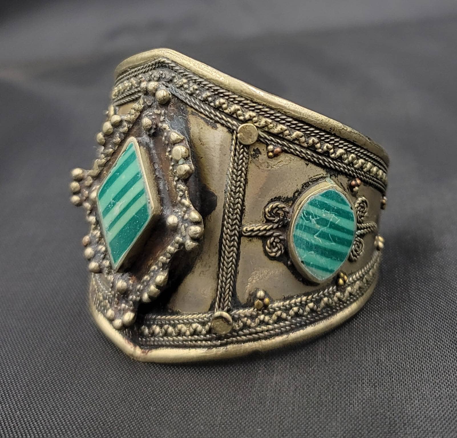 Wonderful Vintage Near Eastern Mix Silver Bangle With Green