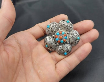 Handicraft Unique Shape Gao Vintage Silver Box Pendant With Turquoise and Coral Stone