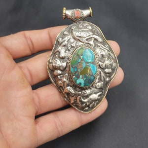 Vintage Carved Silver Pendant: Handmade Turquoise Stone, Near Eastern Design