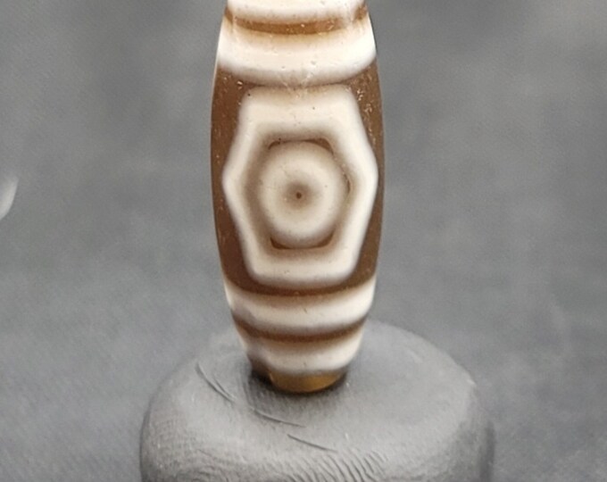 Ancient Old Dzi Beads Unique 3 Motifs Eyes Rare Very Old Bead Amulet Pendant