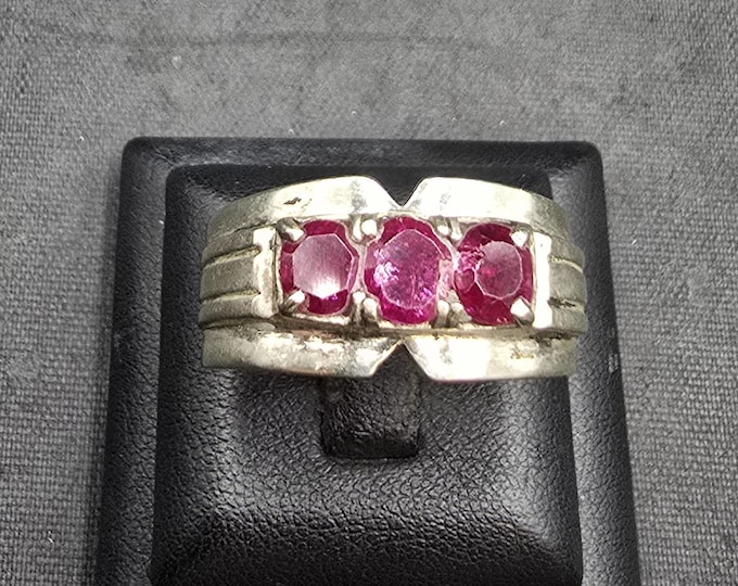 Super Gorgeous Authentic Sterling Silver Vintage Handmad Ring With Natural Red Ruby Stone