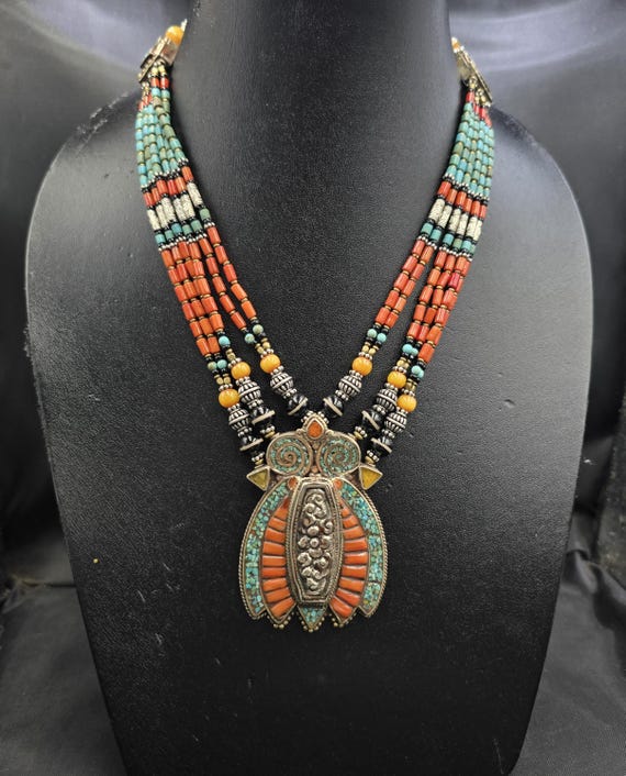 ヴィンテージチベットシルバーネックレス：ターコイズ＆コーラル