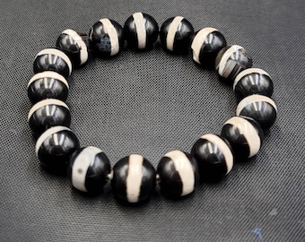 Ancient Tibetan Agate Himalayan Etched Longevity Dzi Round Beads Baraclet