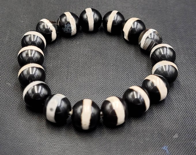 Ancient Tibetan Agate Himalayan Etched Longevity Dzi Round Beads Baraclet