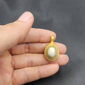 古代のユニークな瑪瑙の邪眼の強力な保護金の金メッキペンダント
