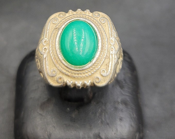 Beautiful Antique Old Silver Near Eastern Ring Ancient Green Jade Stone